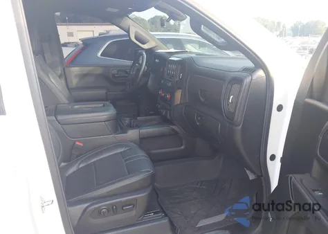 2020 Chevrolet Silverado 1500 4Wd Short Bed High Country z USA, uszkodzony, nr VIN 1GCUYHEL1LZ132101